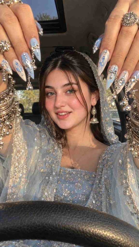 Bridal Nail Art Car Selfie Prompt: Blue Nails & Silver Jewellery
