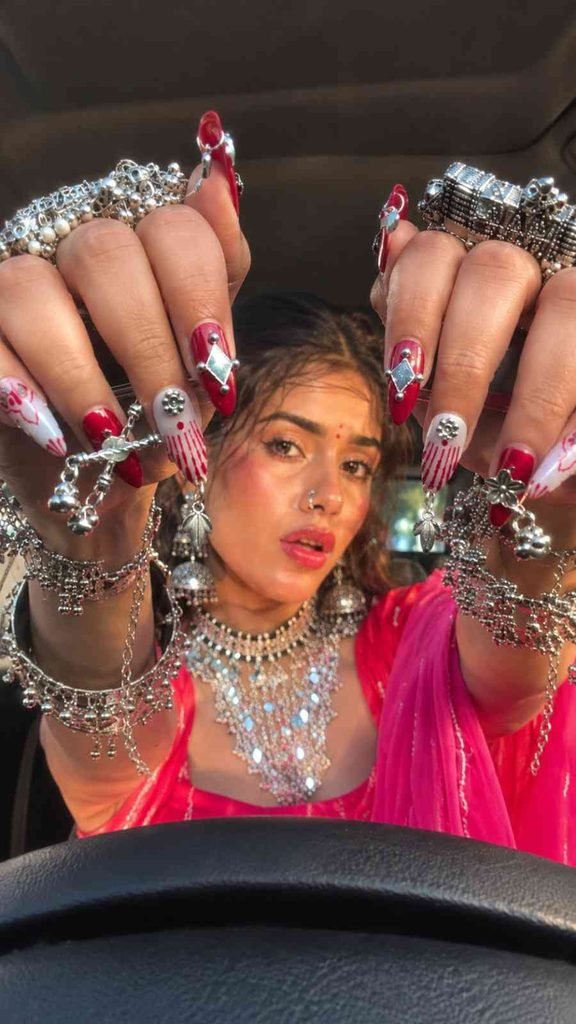 Navratri Viral Nails Video – Flow AI Prompt